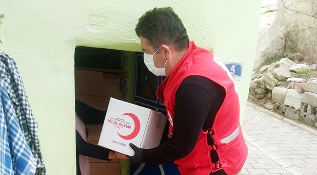 KIZILAY KORONA VİRÜS MÜCADELEDE SOSYAL YARDIM ÇALIŞMALARINI ARTIRDI