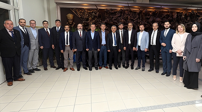 BAŞKAN ZEYBEK VE MECLİS ÜYELERİNDEN 80 BİN LİRALIK DESTEK