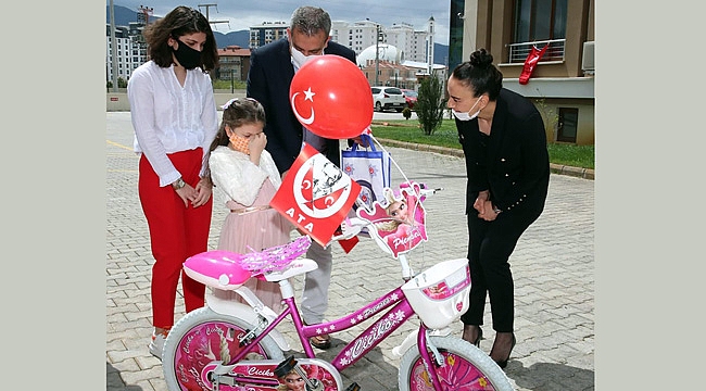 BAYAN TEMİZ’DEN ŞEHİT VE GAZİ ÇOCUKLARINA ZİYARET