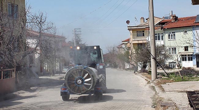 ÇAY’DA DEZENFEKTE ÇALIŞMALARI DEVAM EDİYOR