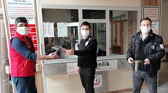 GENÇLİK MERKEZİ SİPER MASKE ÜRETİYOR