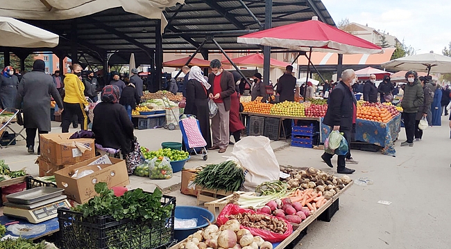 PAZARYERLERİNDE RAMAZAN YOĞUNLUĞU