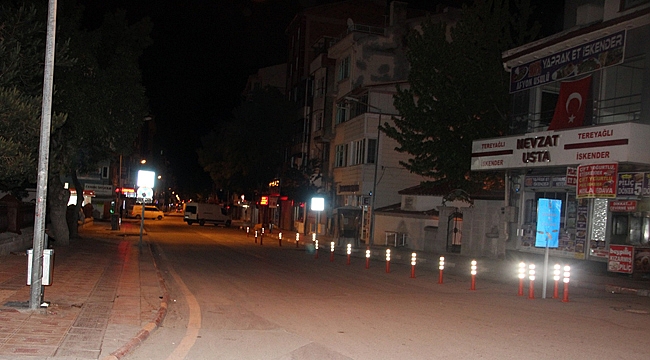 AFYON’DA İLK KEZ UYGULANAN SOKAĞA ÇIKMA YASAĞI BAŞLADI