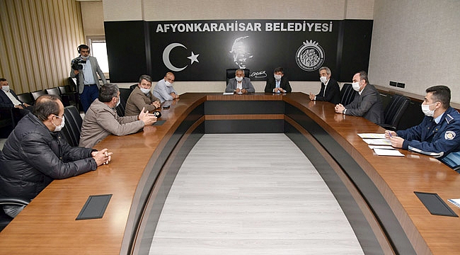 BAŞKAN ZEYBEK ODA BAŞKANLARIYLA İSTİŞARE ETTİ