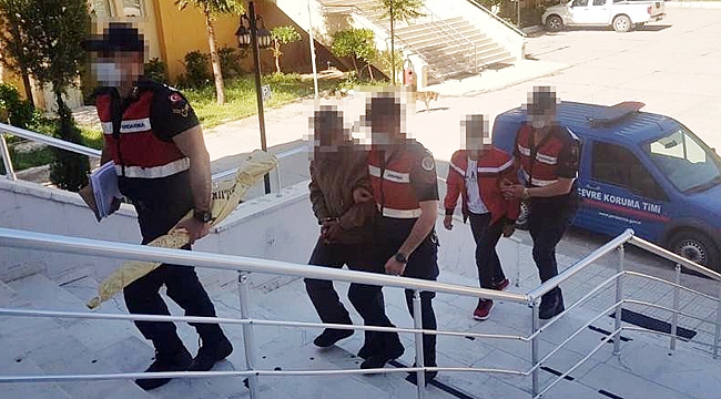 JANDARMAYA SİLAH DOĞRULTUP BIÇAK ÇEKTİLER