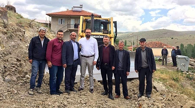 KÖY YOLLARI ÇALIŞMALARI DEVAM EDİYOR