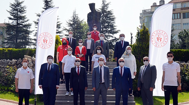 MESAFELİ 19 MAYIS KUTLAMALARI