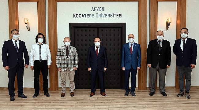 AKÜ'YE 13 ÖDÜL