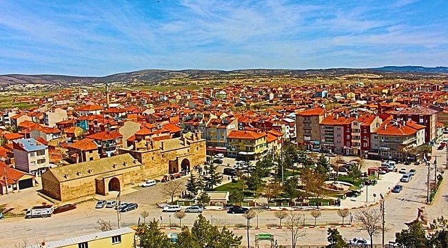 GİRİŞ ÇIKIŞLARIN YASAKLANDIĞI KASABADAN İYİ HABER