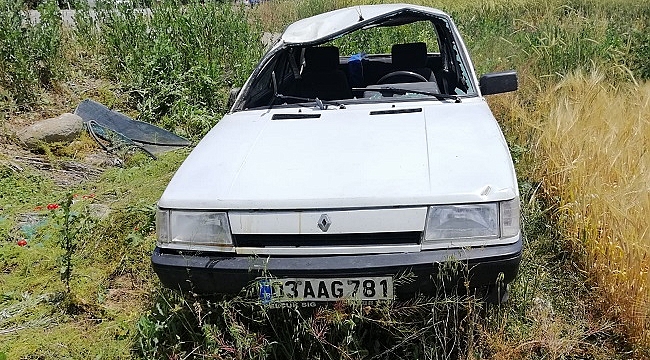 OTOMOBİL TAKLA ATTI: 4 YARALI