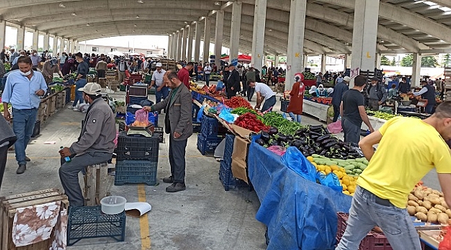 SOSYAL MESAFEYİ YİNE HİÇE SAYDILAR
