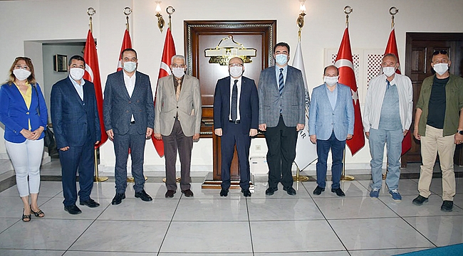 VALİ TUTULMAZ'A VEDA ZİYARETLERİ