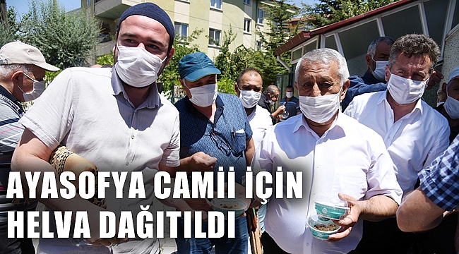 AYASOFYA CAMİİ İÇİN HELVA DAĞITILDI