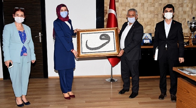 BAŞKAN ZEYBEK’İ ZİYARET ETTİLER