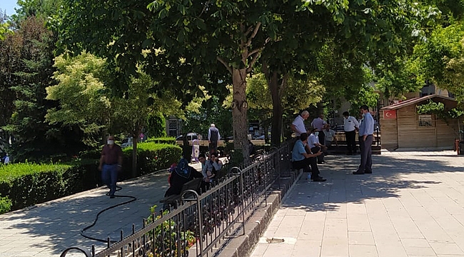 HALK PARKLARA AKIN ETTİ