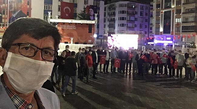 MÜDÜR YALÇIN DEMOKRASİ NÖBETİ TUTTU