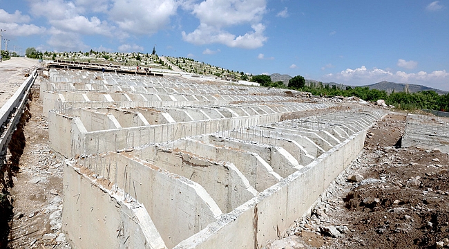 YAPILI KABİRLER TAHSİSE SUNULUYOR