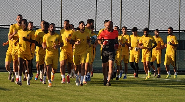 MENEMEN'İN AFYON KAMPI BAŞLADI