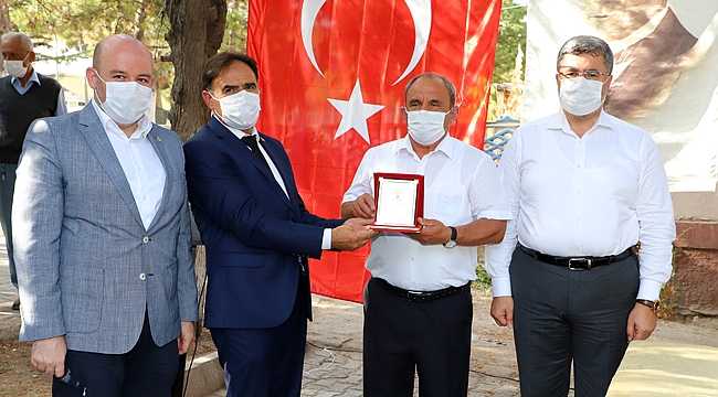 AK PARTİ’DE İHSANİYE VE BAYAT KONGRELERİ TAMAMLANDI
