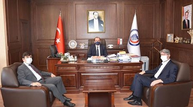Bakanlık Yöneticilerinden Rektör Okumuş’a ziyaret
