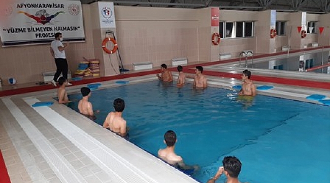 “Hayata Kulaç Atıyoruz Sağlığımızı Koruyoruz”