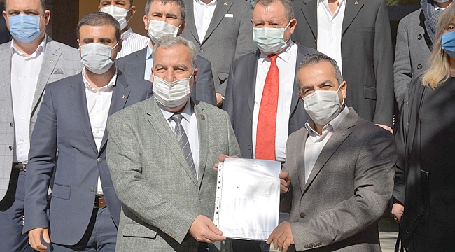 MHP İl Başkanı Kocacan mazbatasını aldı