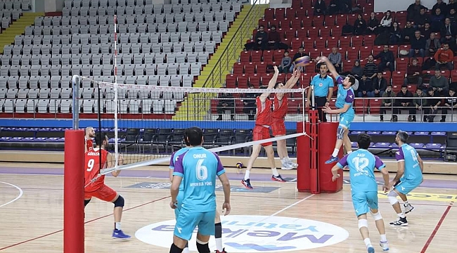 Voleybolda rakip Altekma