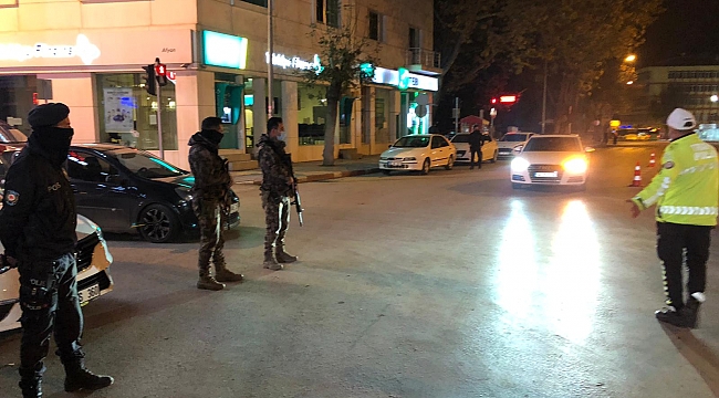 AFYON'DA SOKAĞA ÇIKMA YASAĞI BAŞLADI