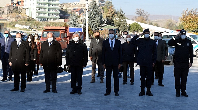 İscehisar’da Öğretmenler Günü kutlandı