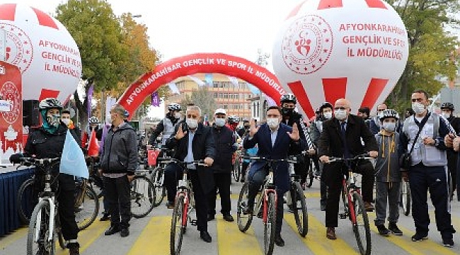 Pedallar sağlık için döndü