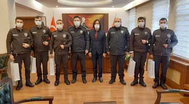 AFYON'DA 18 KİŞİNİN HAYATINI KURTARAN BEKÇİLER ÖDÜLLENDİRİLDİ