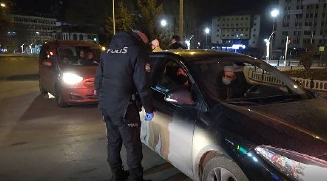 Afyonakarahisar hafta sonu sessizliğe büründü