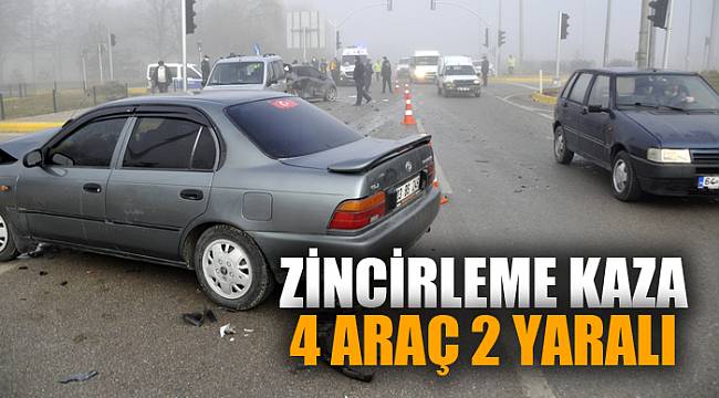 Afyonkarahisar'da 4 aracın karıştığı kazada 2 kişi yaralandı
