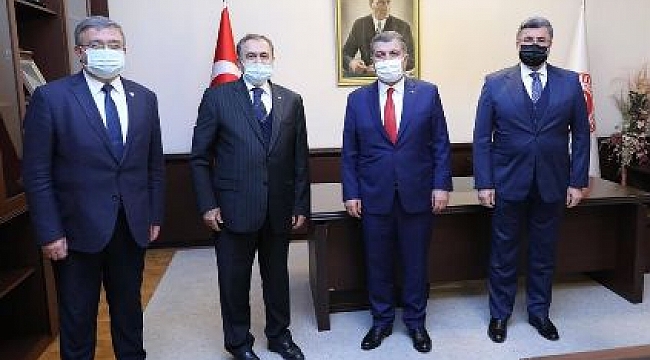 Ak Parti Milletvekilleri Bakan Koca’yı ziyaret etti
