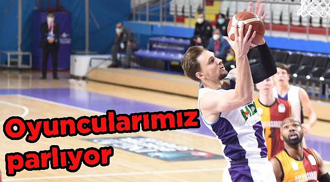 Oyuncularımız parlıyor