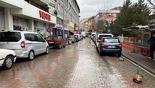 Afyonkarahisar yağmurlu bir havaya uyandı 