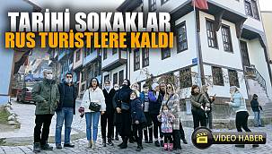 Kısıtlamada tarihi sokaklar Rus turistlere kaldı 