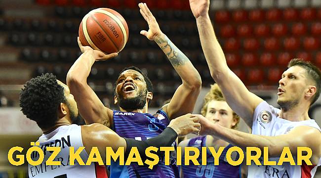 Saldivar&Wright ve Güven göz kamaştırıyor