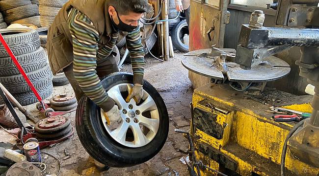 Sürücüler soluğu lastikçilerde aldı