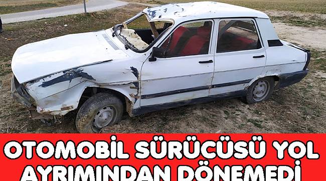 AFYON'DA OTOMOBİL SÜRÜCÜSÜ YOL AYRIMINDAN DÖNEMEDİ