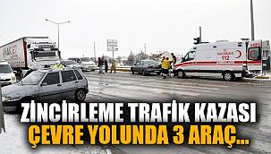 AFYONKARAHİSAR'DA 3 ARAÇLI KAZA