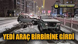 YEDİ ARAÇ BİRBİRİNE GİRDİ