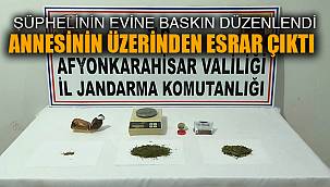 46 gram kubar esrar annesinin üzerinden çıktı