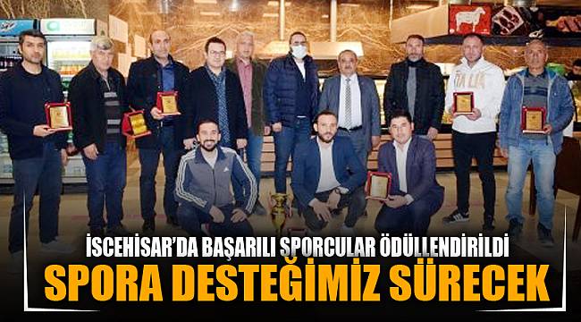 Başarılı sporcular ödüllendirildi