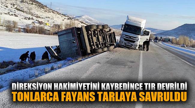 Devrilen tırdan tonlarca fayans tarlaya savruldu