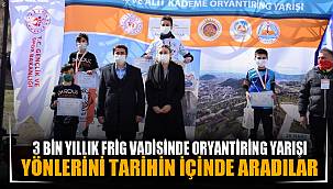 Yönlerini tarihin içinde aradılar 