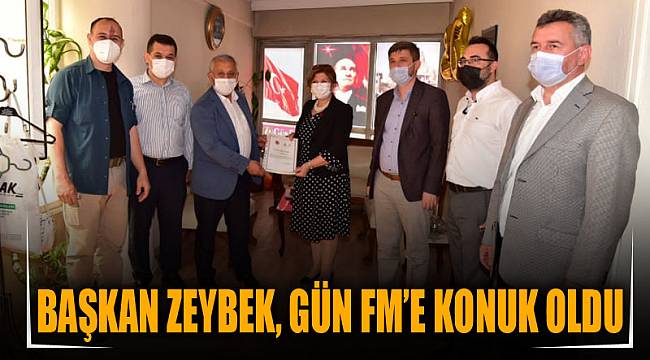 Başkan Zeybek, Gün FM’e konuk oldu