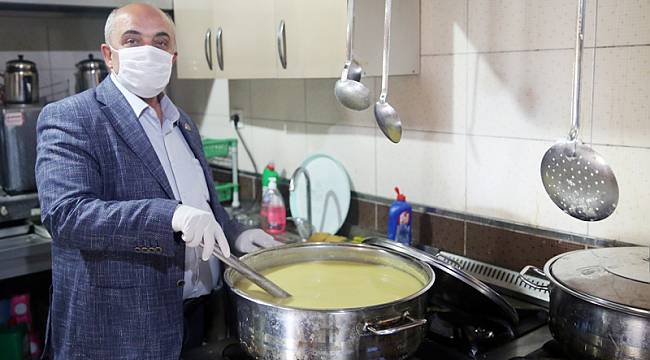 Ramazan ayı boyunca, 65 aileye iftar yemeği verildi