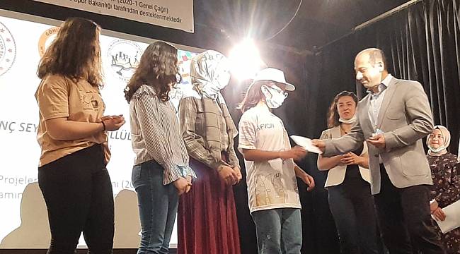 Genç Seyyahın Gönüllülük hikâyesi projesi tamamlandı
