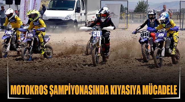Motokros Şampiyonasında kıyasıya mücadele